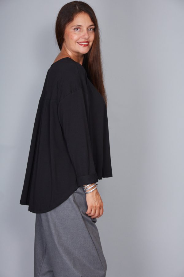 Camiseta Modelo Eva Color Negro