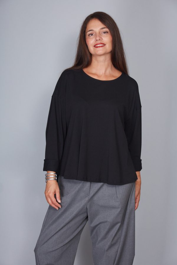 Camiseta Modelo Eva Color Negro