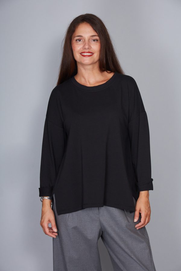 Camiseta Modelo Evelina Color Negro