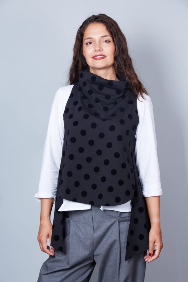 Chaleco Modelo Sara Estampado de Lunares Color Negro
