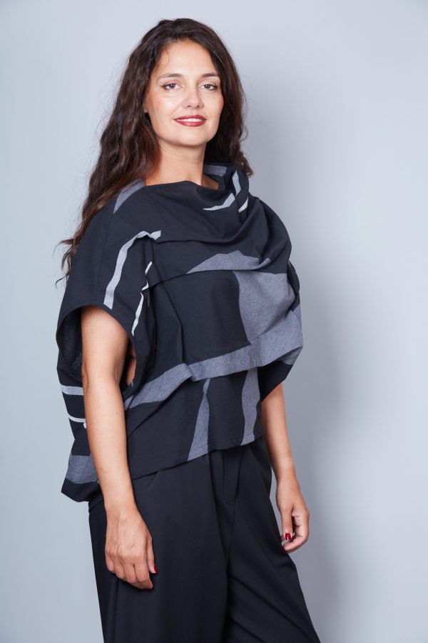Blusa Modelo Lucy Color Negro/Gris