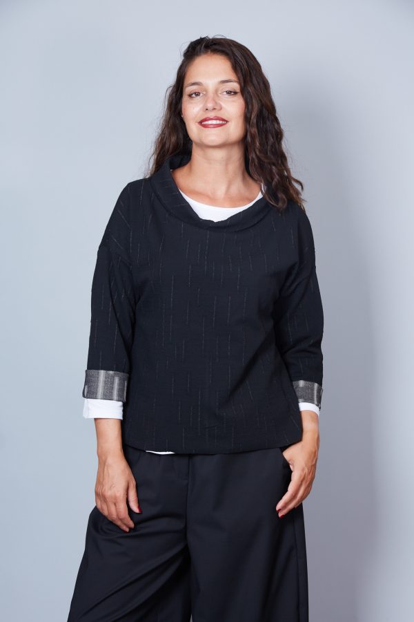 Blusa Modelo Lavinia Color Negro