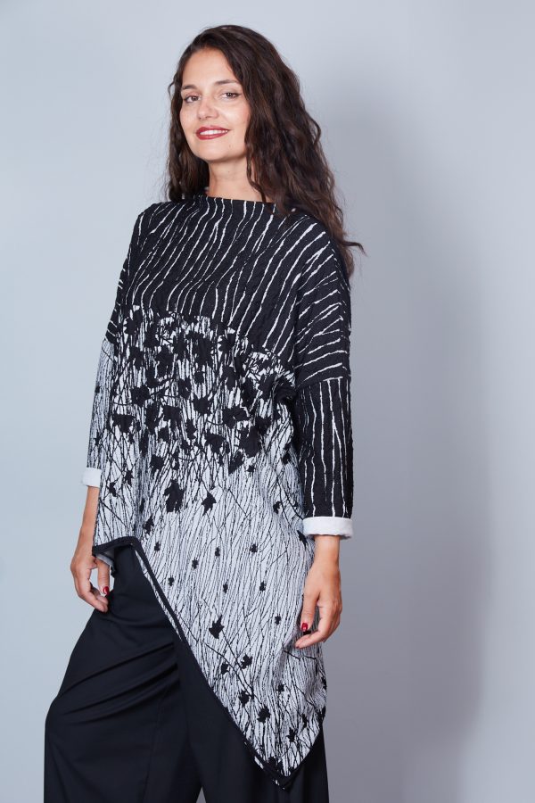 Blusa Modelo Emilia Color Negro/Gris