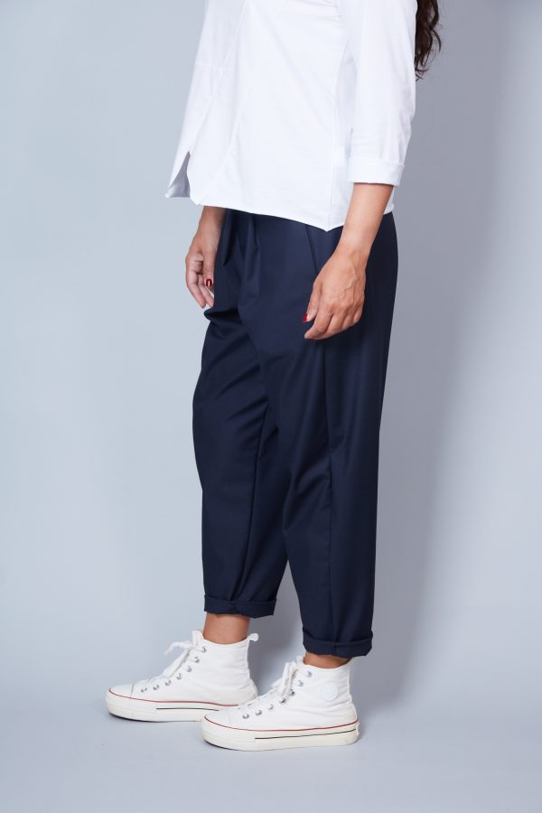 Pantalón Modelo Febe Color Azul Oscuro