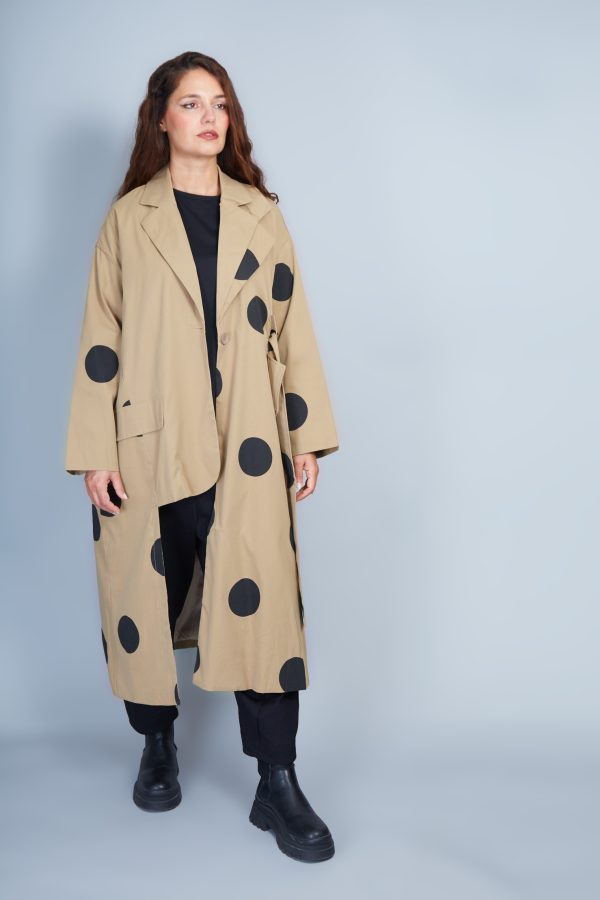 Gabardina Modelo Leonor Color Camel/Negro
